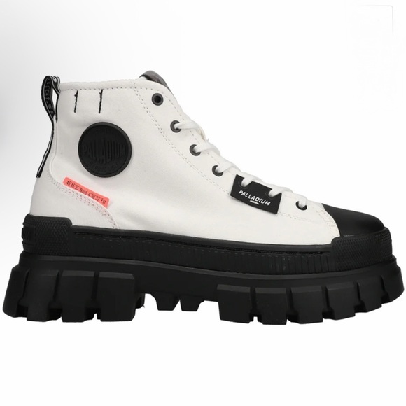 Palladium Shoes - PALLADIUM Revolt Hi TX Round Toe Hiking Boots Color Star White